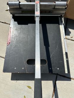 Flooring shears