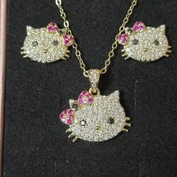Hello Kitty Jewelery Set ( New)