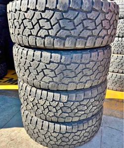 275/55/20 Toyo Tires con 70% de vis alas 4