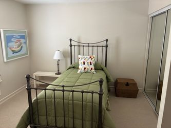 Ethan Allen twin bed