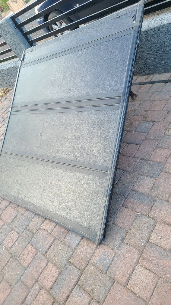 Hard Bed Cover For Toyota Tundra 07-24 With 5'5" Bed USED USED USED $100 FIRM FIRM
