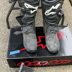 Riding boots