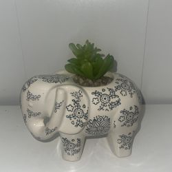 Ceramic Cream And Black Elephant Figurine Potpourri Scented Sachet Coconut Honeysuckle Artificial Plants 