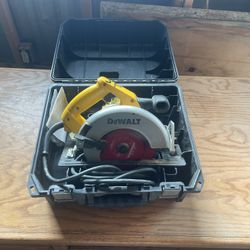 Dewalt Circular Saw