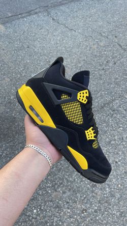 Jordan 4 Thunder  Size 11