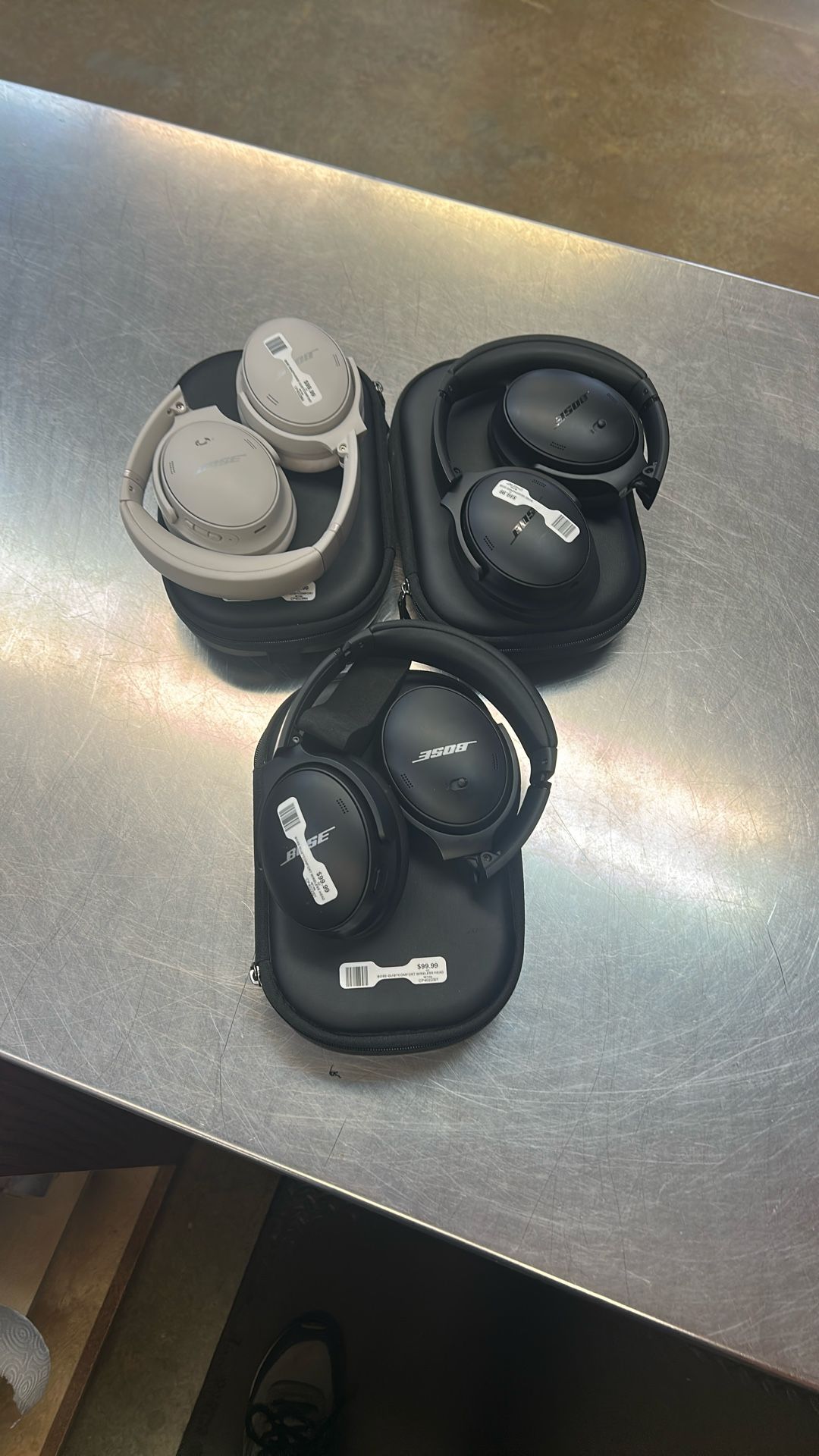 Bose headphones quiet, comfort, 45 with case three pairs to choose from