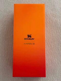 The Stanley 1913 x Karol G Quencher® H2.0 Flowstate™ Tumbler 30oz