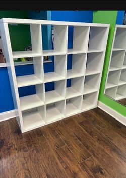 White book shelf 5 ft