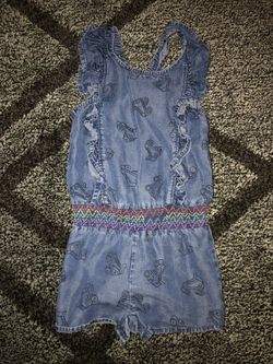 Girl’s romper size 3t