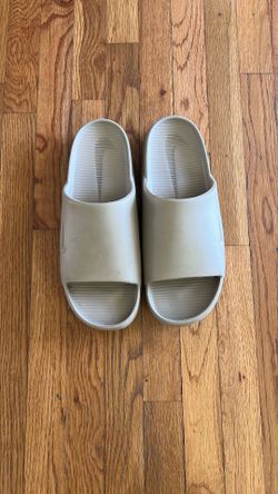 Nike Calm Slides