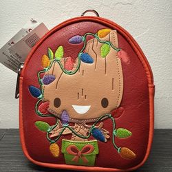 Disney Loungefly Marvel Baby Groot Guardians of the Galaxy Holiday Wristlet NEW