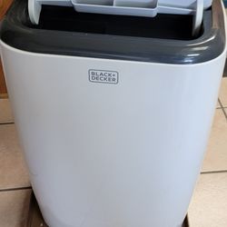Black & decker Portable Air Conditioner 8000  B T U.. 59th Ave And Glendale 