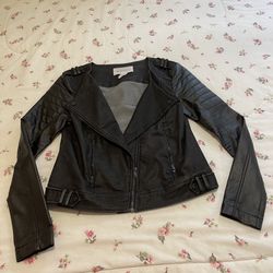 BCBGENERATION JACKET SIZE SMALL , Perfect Conditions .