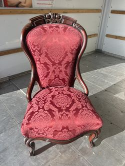 ⭐️ANTIQUE CHAIR FOR SALE $50