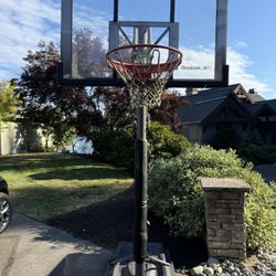 Reebok Adjustable 10 Foot - 7 Foot Basketball Hoop 