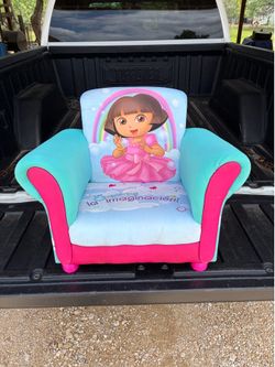 Dora Chair