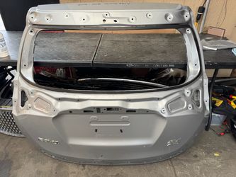 2016 2017 2018 TOYOTA RAV4 LIFTGATE OEM USED