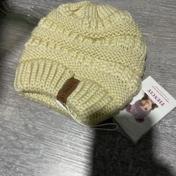 Girls winter hat new 