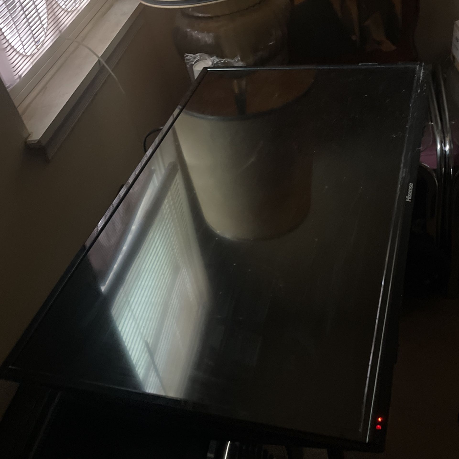 HiSense 40” 