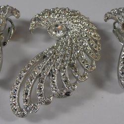 Vintage Angel Wings Brooch And Clip On Earrings Set