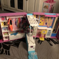 Barbie Closet 