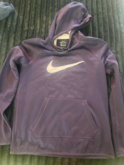 Nike Women’s pullover