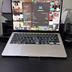 MacBook Air 8GB M2 2022 13”