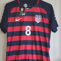 Nike 2018 USA home Jerseys Dempsey Size Xl https://offerup.com/redirect/?o=Tm8udHJhZGU=