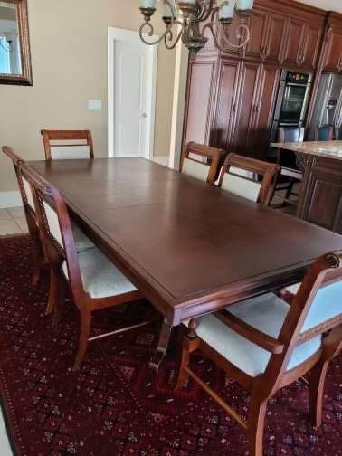 Dining Table and Chairs set