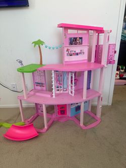 Barbie dream house