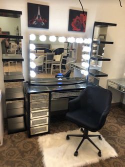 Brand new vanity with Bluetooth mirror, 2 shelves & chair included