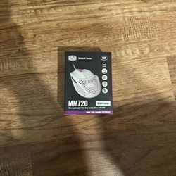 Cooler Master MM720 White Glossy Finish Lightweight Gaming Mouse - *New Sealed*