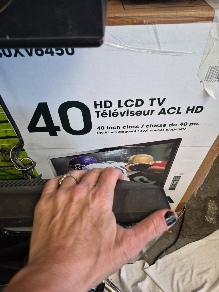 Toshiba 40 HD Lcd Tv