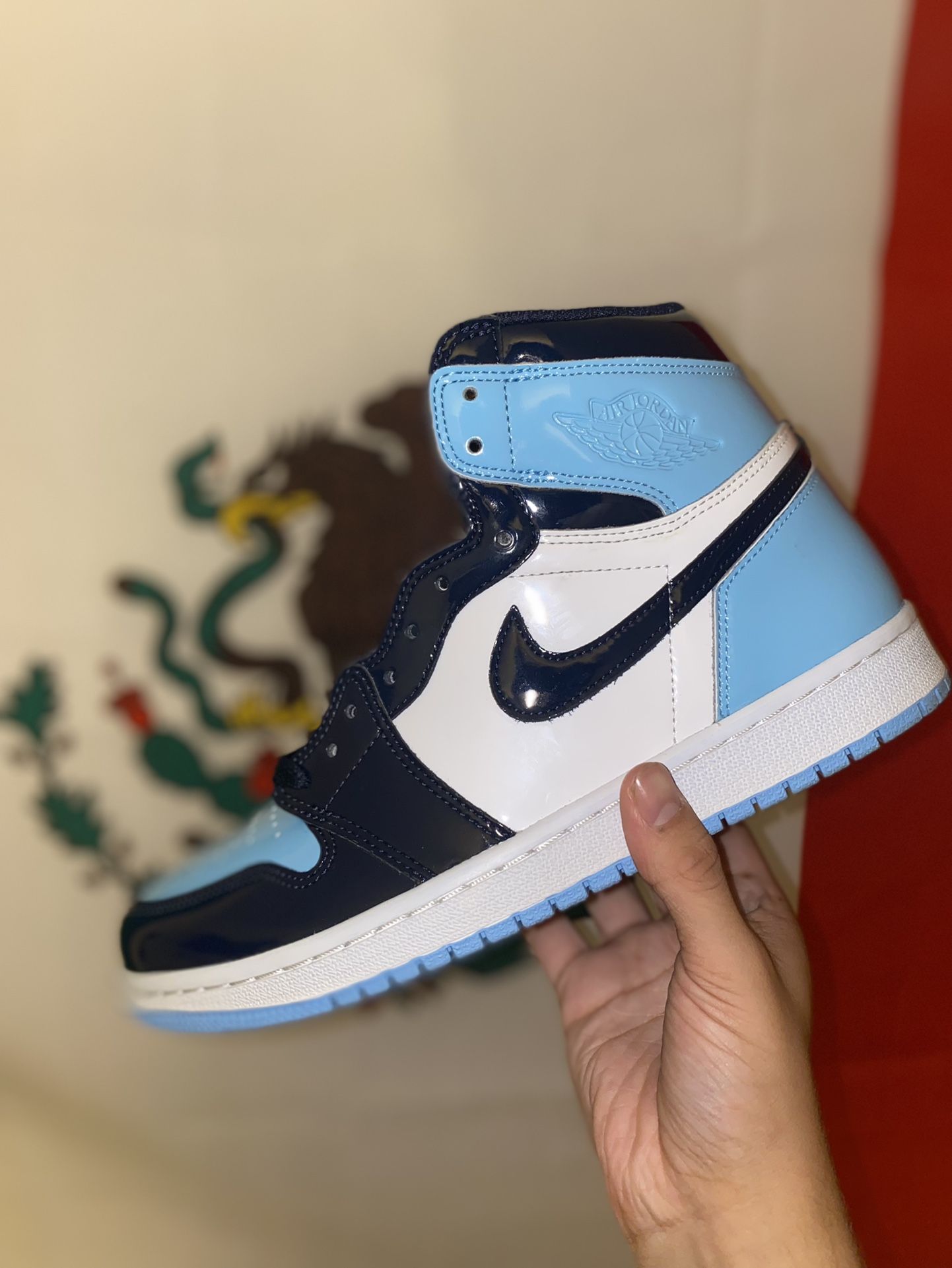 Air Jordan 1 Retro High “Blue Chill