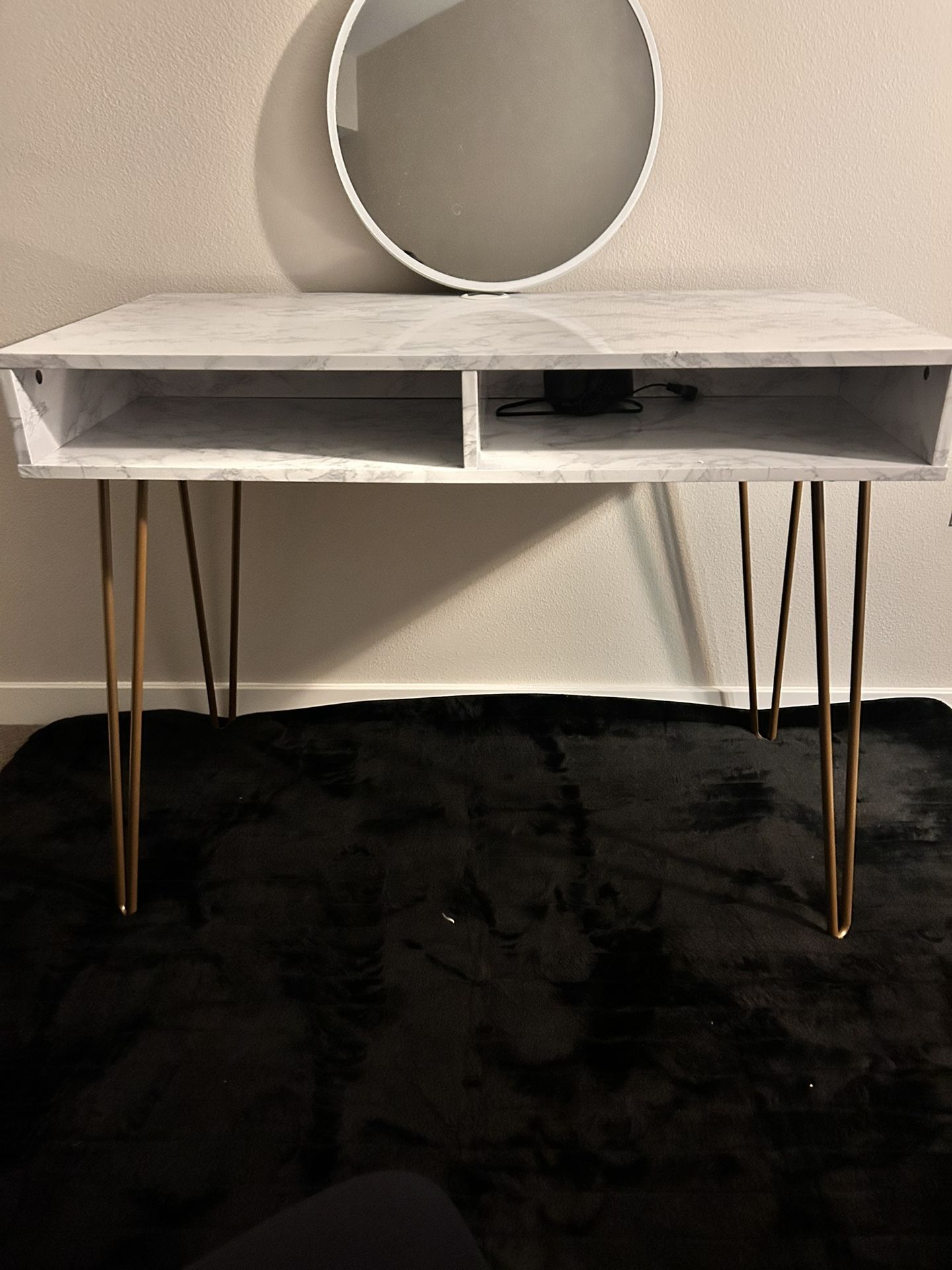 Marble-lined Desk