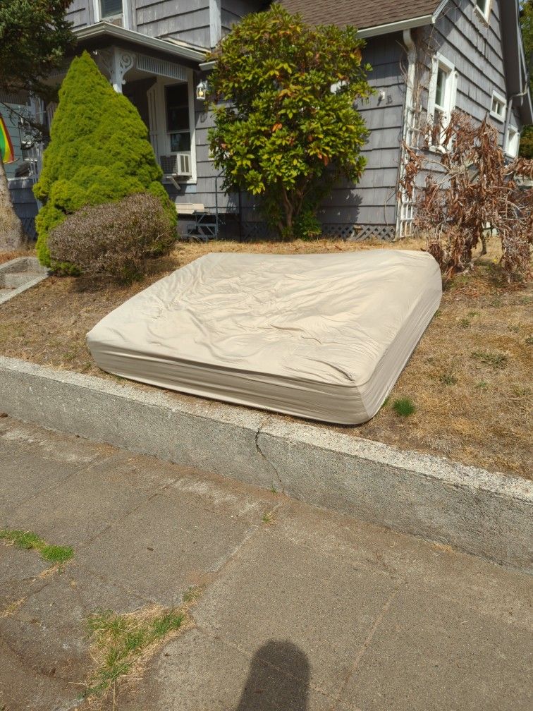 Free Used Queen Mattress Serta I Series Pickup Only