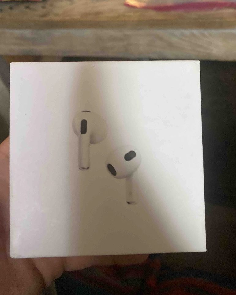 AirPods 4s