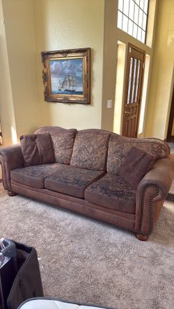Beautiful & Comfortable Sofa