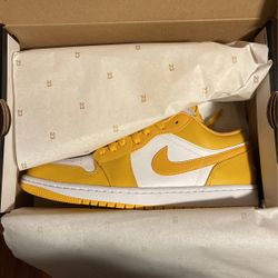 Jordan 1 Low Pollen Size 8.5 DS