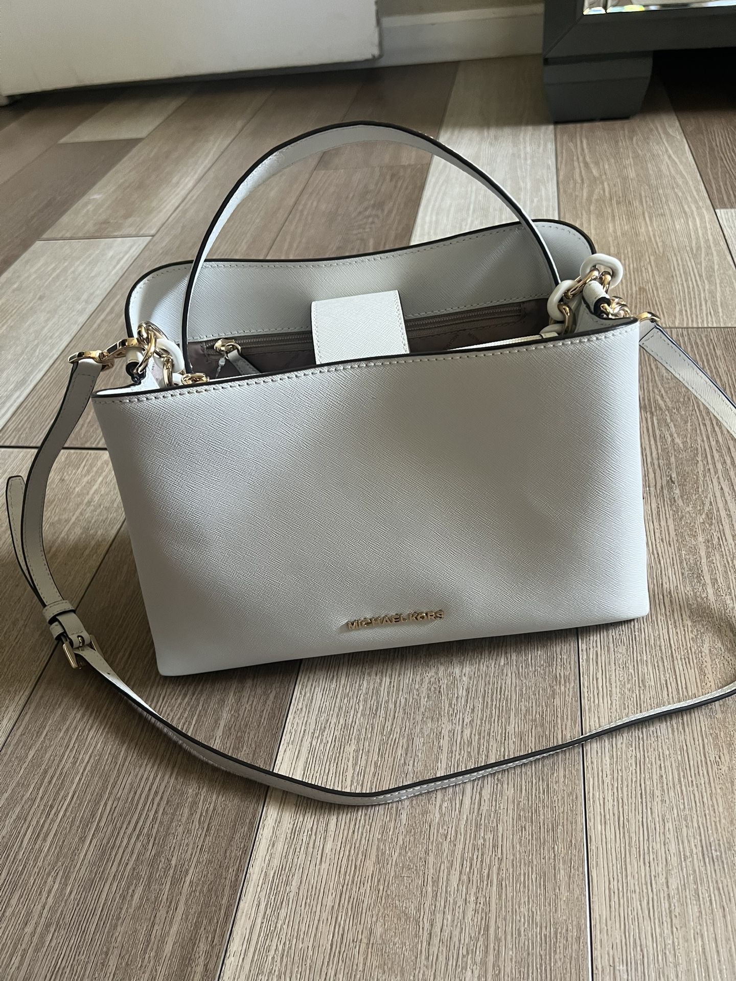 Michael Kors Sofía Purse