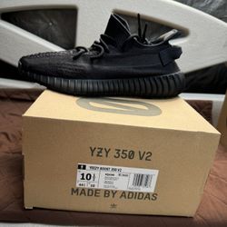 Yeezy 350 V2