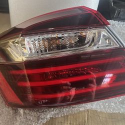 16-17 Honda Accord Tail Light 