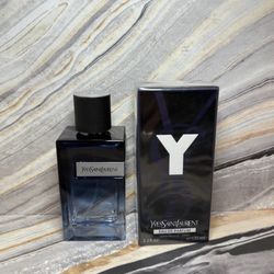 Colognes And Perfumes 