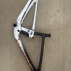 Giant Advanced Frame Only