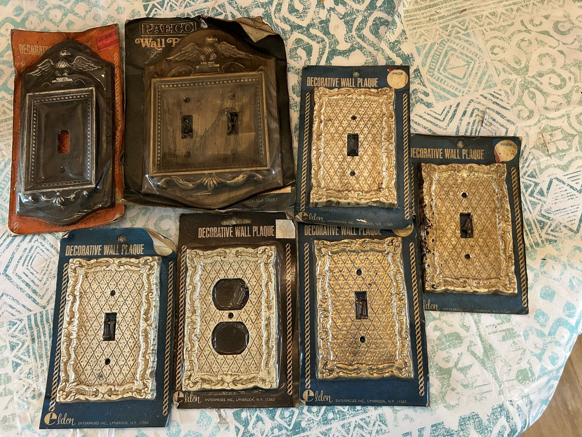 Wall Plaques For Lights  And  Sockets (whole lot)