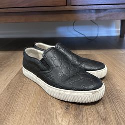 Gucci Loafers (With Box) Size 7.5 Black