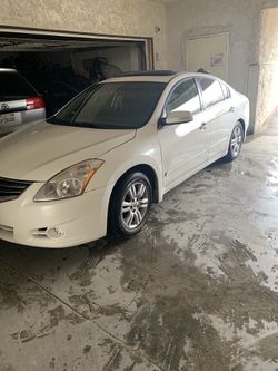 2012 Nissan altima