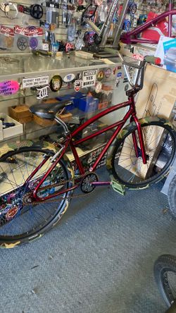 S&M Covid cruiser 26” trans red.