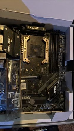 MSI B450 TOMOHAWK MAX motherboard