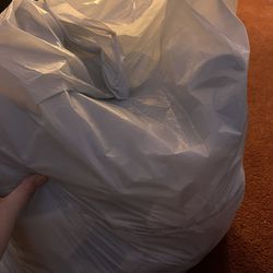 1 gallon size bag of womens clothing 
